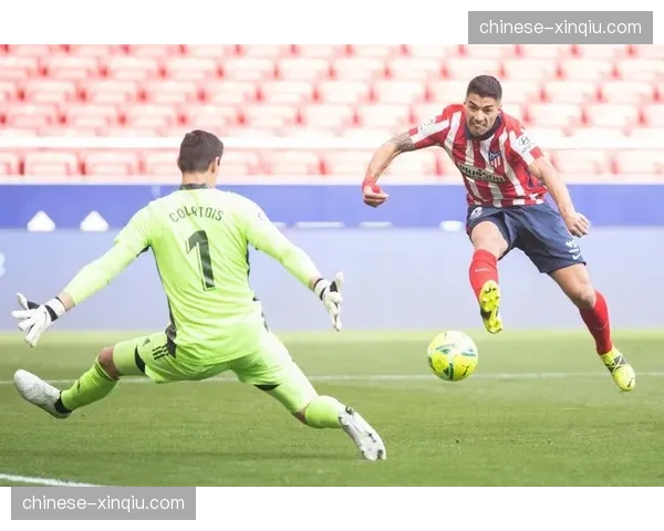 争议瞬间：图卢兹球员投诉对方禁区内手球，主裁未予理会