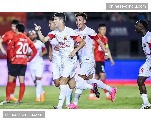 上海海港2-1逆转成都蓉城,两粒进球均来自定位球二次进攻