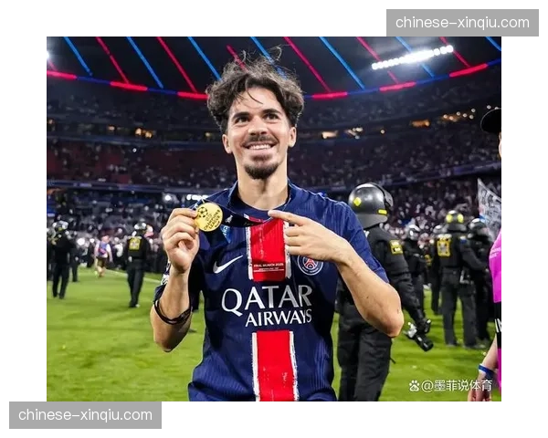 巴黎vs里昂半场0-2落后，维蒂尼亚伤退影响战局